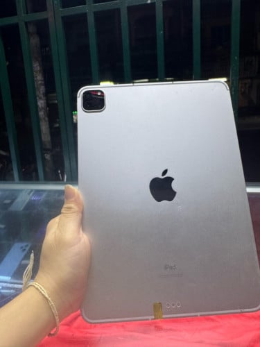 Sell iPad Pro (11 inch) 3rd Generation