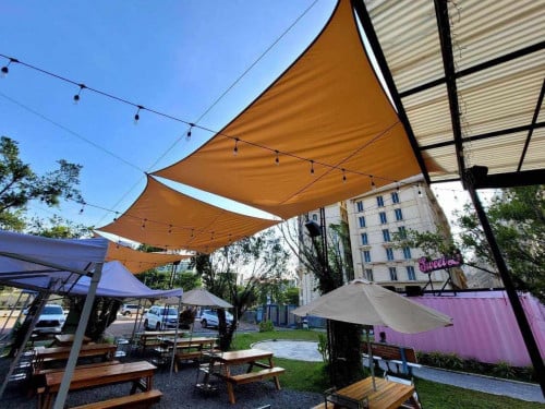 Sun shade sail: