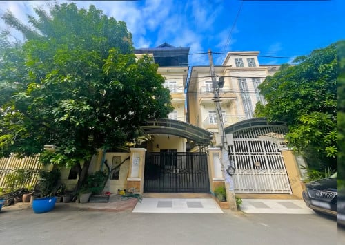 ⭐️វីឡាភ្លោះ បុរី លឹមឈាងហាក់ ចំការដូង