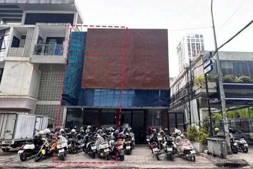 Land & Flat House for Sale – Prime Location in BKK1