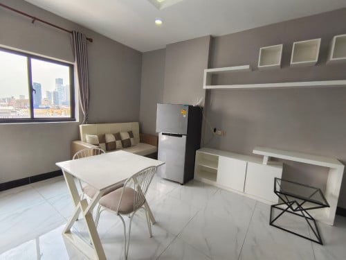 Nice Studio Apartment *elevator near Orrusey Market