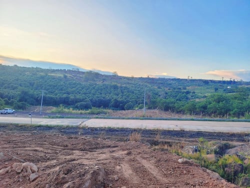 租赁土地、建造工厂及其他建筑物 奥多棉吉省 O Smach