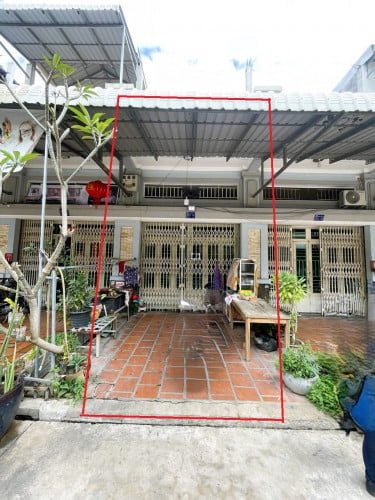 ๐ฆHouse Available for Urgent Sale at a Special Price (Negotiable).