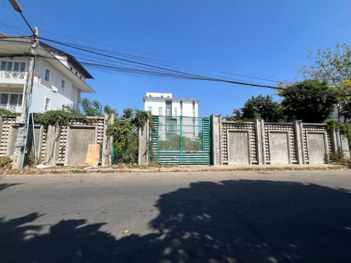 ដីសម្រាប់ជួល នៅភ្នំពេញថ្មី​ ជិតសណ្ឋាគារដេវីត