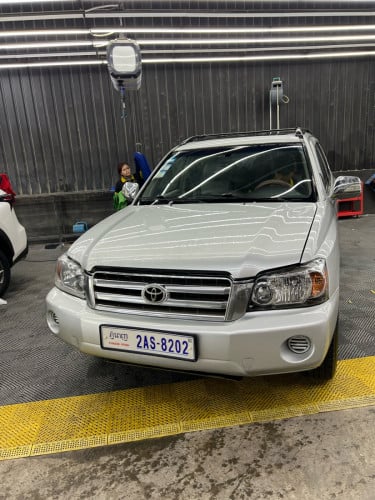 ឡានស្អាត HIGHLANDER 03 V6 Full option