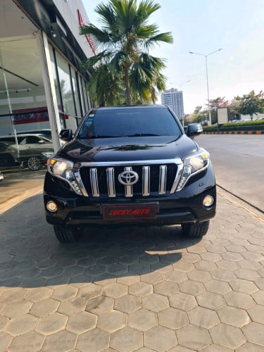 Prado VX full option 2016 Arab spec