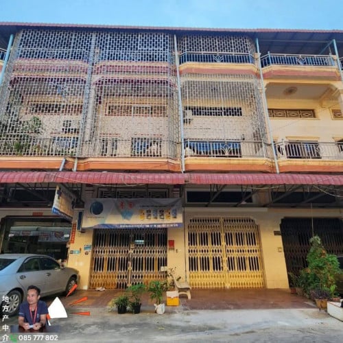 ផ្ទះអាជីវកម្ម សំរាប់លក់ តម្លៃធូៗ ទីតាំងក្បែរផ្សារស្ទឹងមានជ័យថ្មី