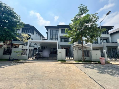 វីឡាខ្វិន សំរាប់លក់នៅChip Mong 6om 1100000/ចរចាណ៍