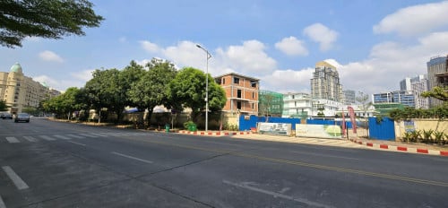 ដីកែងសម្រាប់ជួលនៅកោះពេជ្រ Corner Land For Rent in Koh Pich