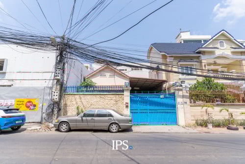 ❗️ផ្ទះអាជីវកម្មសម្រាប់លក់ - នៅសង្កាត់ទំនប់ទឹក ខណ្ឌបឹងកេងកង រាជធានីភ្នំពេញ❗️