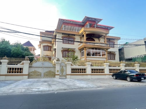 វីឡាសំរាប់លក់នៅទួលគោក