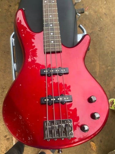 ហ្គីតាបាសទិញយកលេងអាជិបបានស្រួលលេង