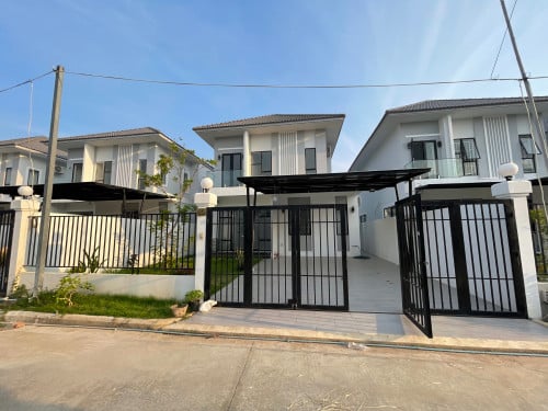 ផ្ទះវិឡាទោលក្នុងបុរីសុវណ្ណាភូមិប្លុក 6A​ លក់ក្នុងតំលែពិសេសក្រោមទីផ្សារ នឹងកាត់ប្លង់រឹងជូន