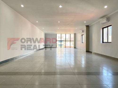 🏢Office Space Available for Rent-250SQM -BKK1 Area