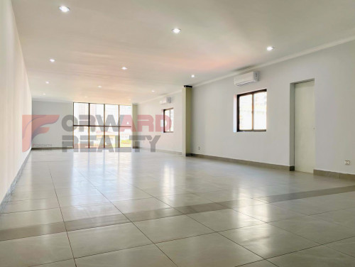 ๐ขOffice Space Available for Rent-250SQM -BKK1 Area