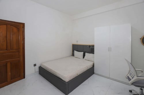 Daun Penh | Studio room for rent near Riverside