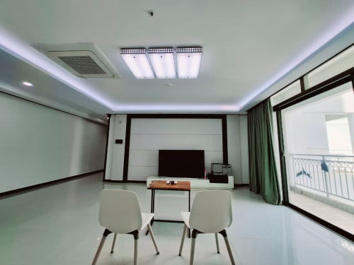 3BEDROOM DE CASTLE ROYAL