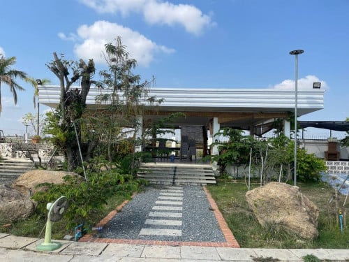 ដីនិងផ្ទះលក់