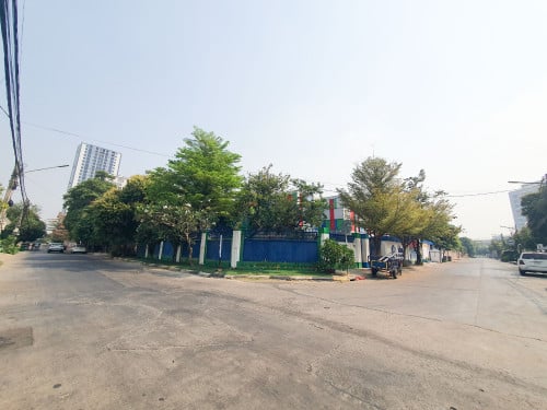 ផ្ទះវីឡាកែង សម្រាប់ជួលនៅទួលគោក