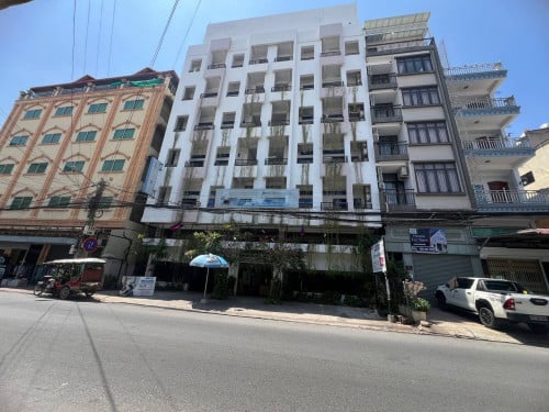 » អគារសម្រាប់ជួលនៅជិតផ្សារអូឡាំពិក