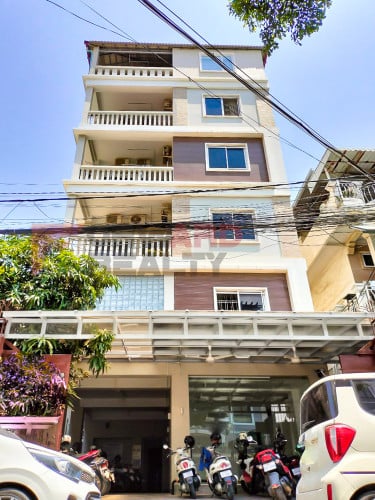 30 Bedrooms Apartment Building available for rent in Boeng Trobek area.
