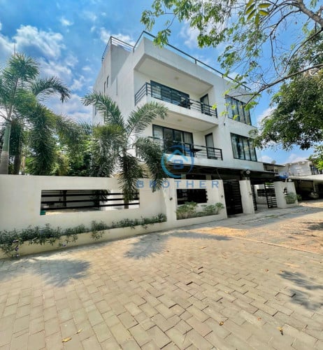 Building 9 rooms $1200/mont for Rent Siem Reap