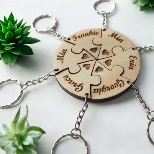 REAL WOOD 6 Best Friends/Family Member Key Chain Set-Set of 6 puzzle piece