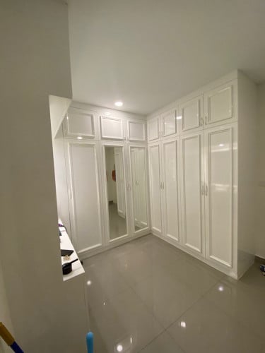 ផ្ទះអាជីវកម្មសម្រាប់លក់និងជួល នៅជីប ម៉ុង