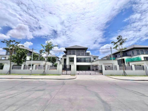 វីឡាឃីងសម្រាប់ជួល នៅក្នុងបុរីជីបម៉ុង 6A | King Villa for Rent in Borey Chip Mong 6A