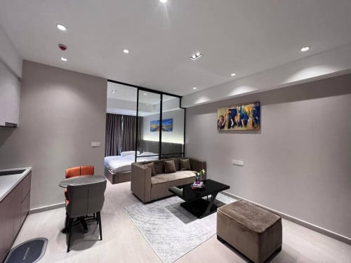 1 BEDROOM FOR RENT AT TIME SQUARE III