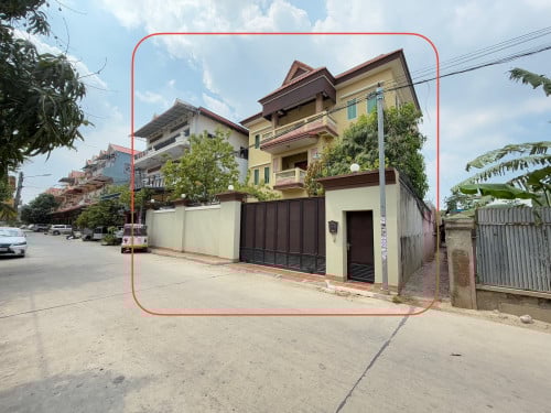 Spacouse Villa 5 Bedrooms for RENT in Sen Sok Area
