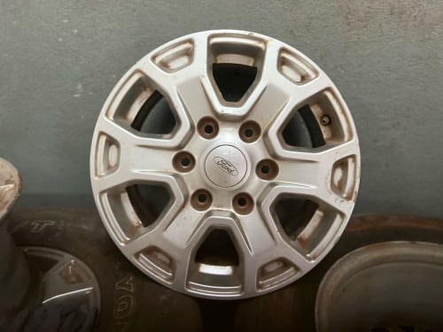 យ៉ាន់លក់