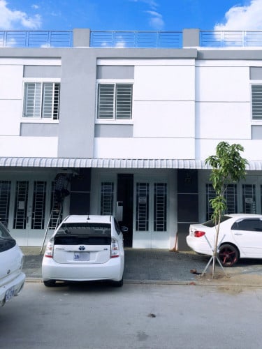 វីឡាកូនកាត់ ពិភពថ្មី កួរស្រូវ៣