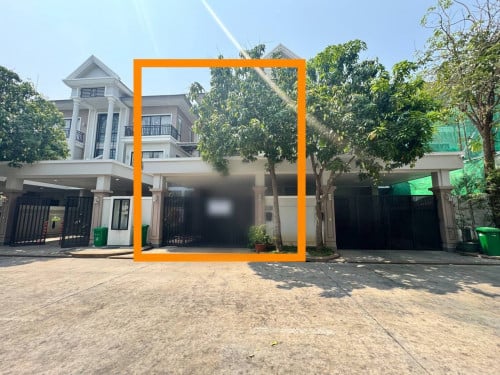 វីឡាលក់បន្ទន់នៅ60m 339000$ចរចាណ៍