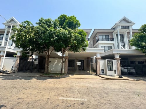 វីឡានៅ60m លក់បន្ទន់429000$ចរចាណ៍