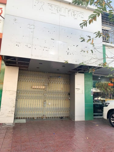 ផ្ទះល្វែងសម្រាប់ជួលលើផ្លូវមុនីវង្ស | Flat-house for rent on Prea Mony Vong