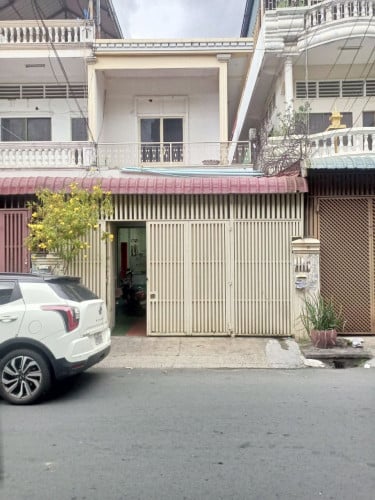 ផ្ទះសម្រាប់លក់ នៅក្បែរផ្សារទួលទំពូង | House for sale near at TOUL TUMPUNG market