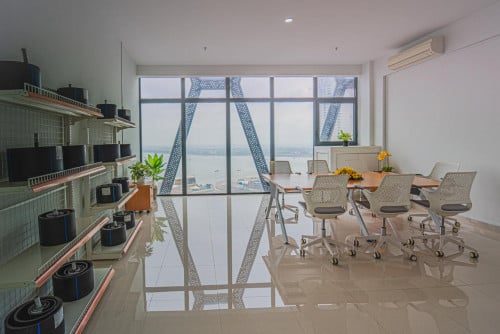 Corner unit SOHO Office Condo for Sale at The Bridge | Floor 34