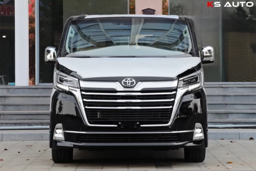 Toyota Granvia 2.8l Premium 2025