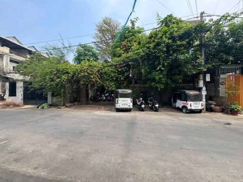 ដីលក់ប្រញ៉ាប់ ៖ មានចំណូលពីអាជីវកម្មស្រាប់ អាចចចារបាន (តំបន់ខណ្ឌឬស្សីកែវ)