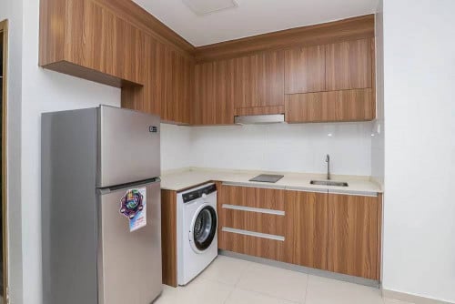 400$ size 77m2 olympia mall area 400$ free car parking
