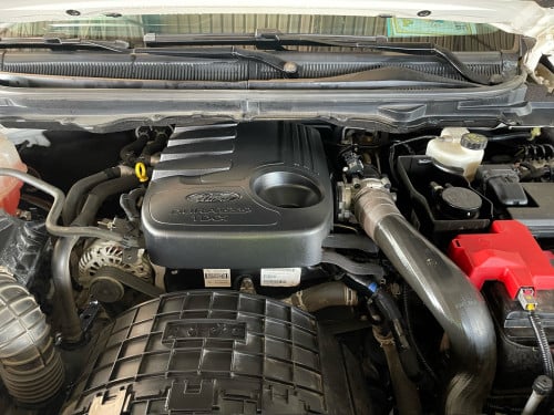 Ford Everest 2018 ទិញពីក្រុមហ៊ុន ម្ចាស់ផ្ទាល់ ម៉ាស៊ីនល្អ