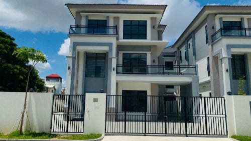 ផ្ទះ​វីឡា​ លក់បន្ទាន់​