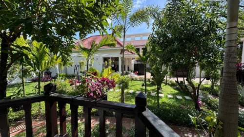 បឹងការឡូលក់ក្រោមទីផ្សារតែ25មុឺនចចារនៅសង្កាត់ជ្រាវក្រុងសៀមរាប
