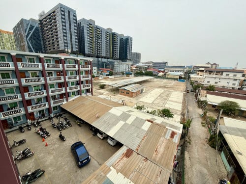 អាគារលក់ ក្រោយផ្សារ Princess Supermarket