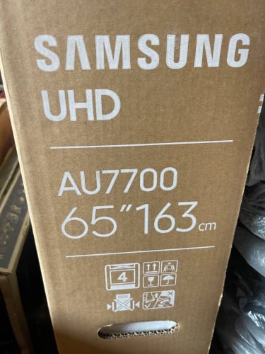 65Inch Samsung 620$ free delivery and Bracket