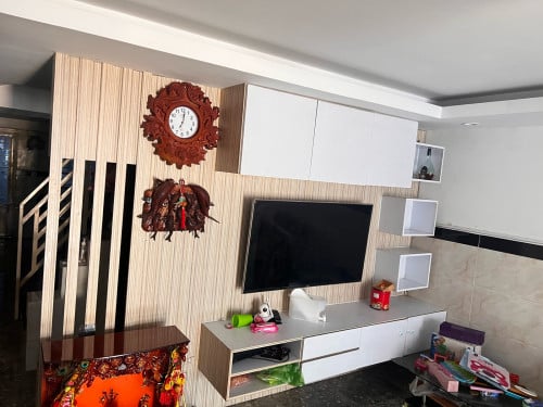 ផ្ទះលក់ ជិតផ្សារសែនមេត្រី លូ៥ ៨៩០០០$ ត