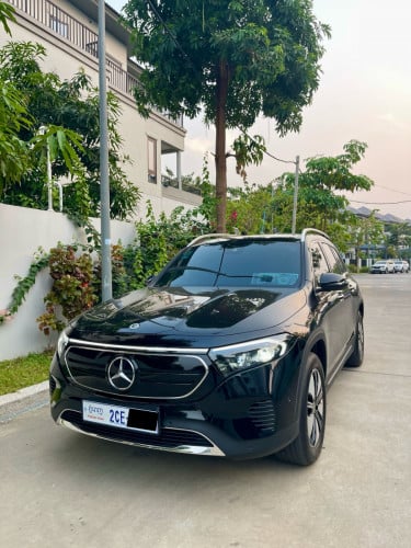 Mercedes Benz EQB260 2024