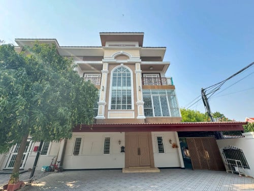 Mini Villa អ៊ីអន 2 សែនសុខ