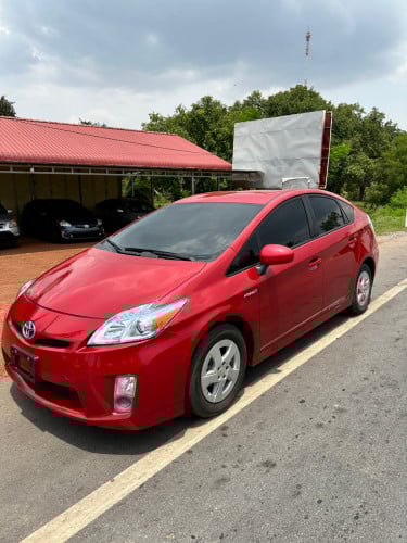 Prius ឆ្នាំ2010 option 2 ឡើងកាំមីរ៉ាក្រោយ ម៉ាញ៉េថាច់រួច